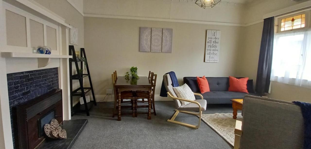 Character 2-Bedroom Unit Masterton Bagian luar foto