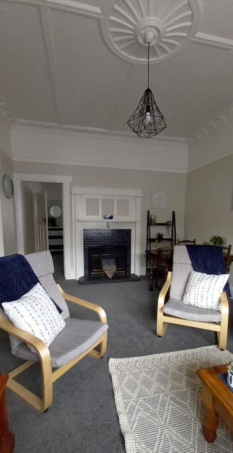 Character 2-Bedroom Unit Masterton Bagian luar foto